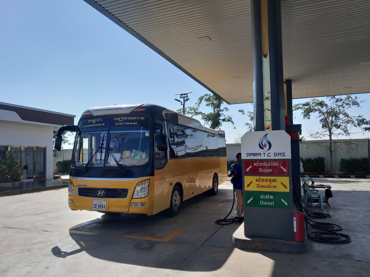 z6224094533607 9bb404385a5ee442829604d52246f895 | Xe Limousine Campuchia – Việt Nam