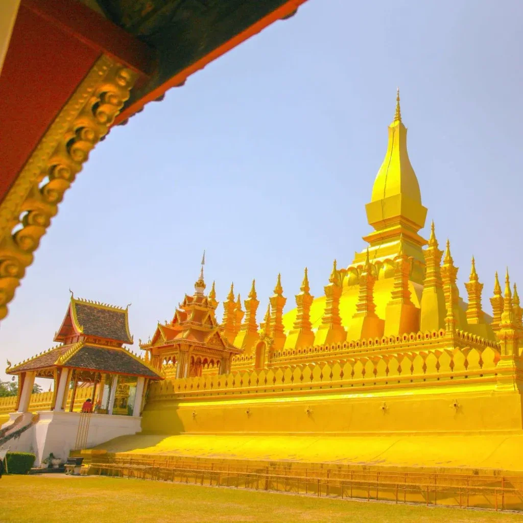 Thái Dương Limousine Chuyên cho thuê xe đi Campuchia Vé Xe Khách Khứ Hồi Từ Quảng Trị (Việt Nam) Đi Viêng Chăn (Lào) - hình 2